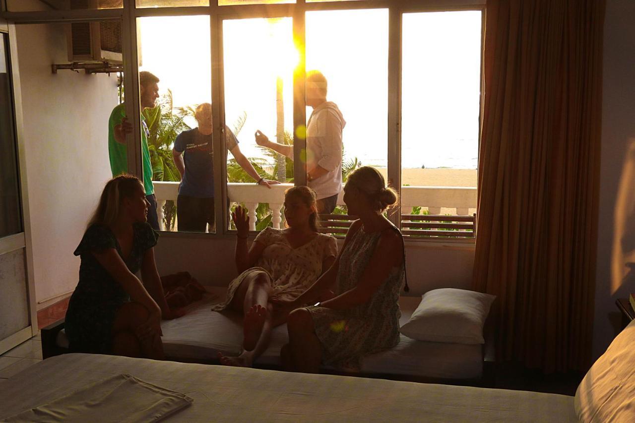 Topaz Beach Hotel Negombo Luaran gambar